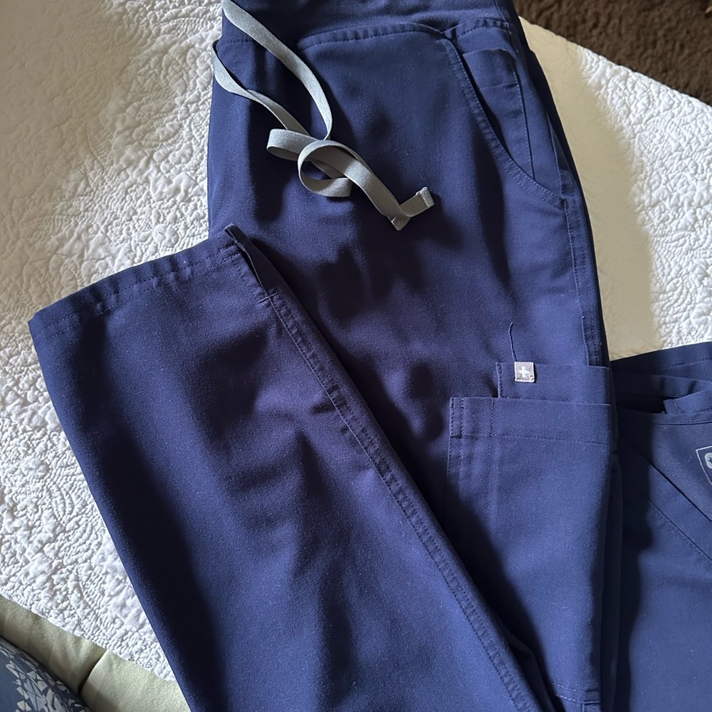 Figs High Waisted Yola Skinny Scrub Pants - Navy
